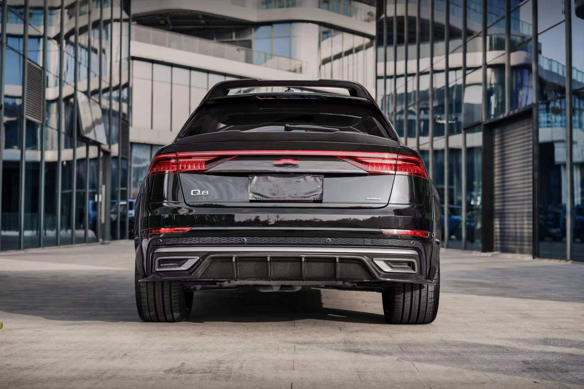 Q8 Wide Body Kit Bumper Suitable for Audi Q8 SQ8 LD Carbon Fiber Body Kits (MCCAR SQ840TV8)