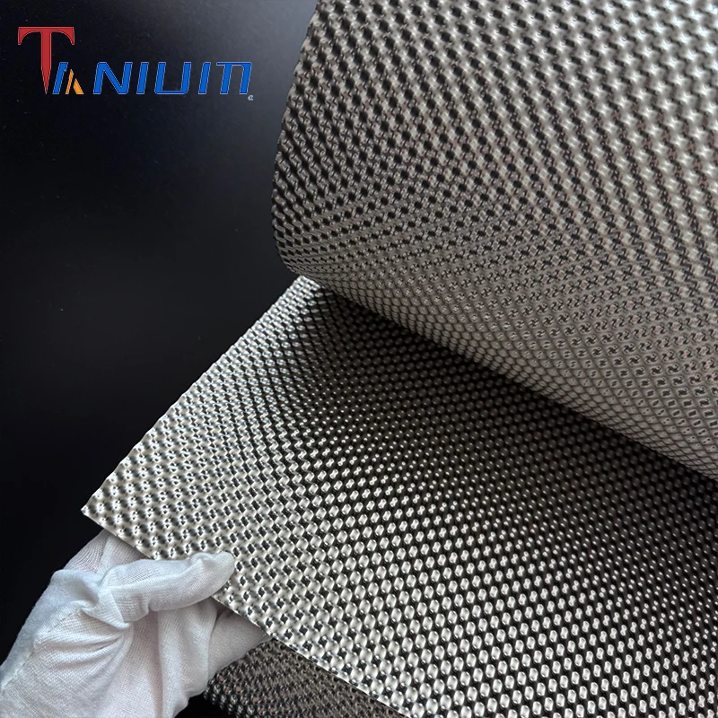 Stainless Steel Thermal Shield 0.1mm Thick Customizable Mirror Polished Heat Insulation Embossed